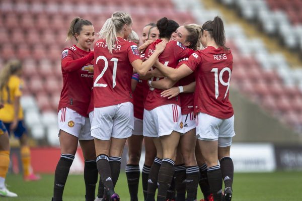 trio women man united